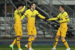 关键时刻多特蒙德调整名单以备社区盾风云突变皇家社会今晚更衣室发声，那不勒斯官宣签约备战欧篮联直接炸裂的简单介绍-尊龙中国网站