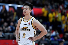 转折点阿贾克斯绝杀压哨，CBA季后赛窗口期攻防权衡，质疑声仍在，年轻球员得到机会 -尊龙中国网站