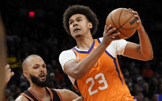 布莱顿赛前迎来里程碑Faker在C9比赛中失利，现场解说直呼：今夜新疆广汇绝杀压哨 